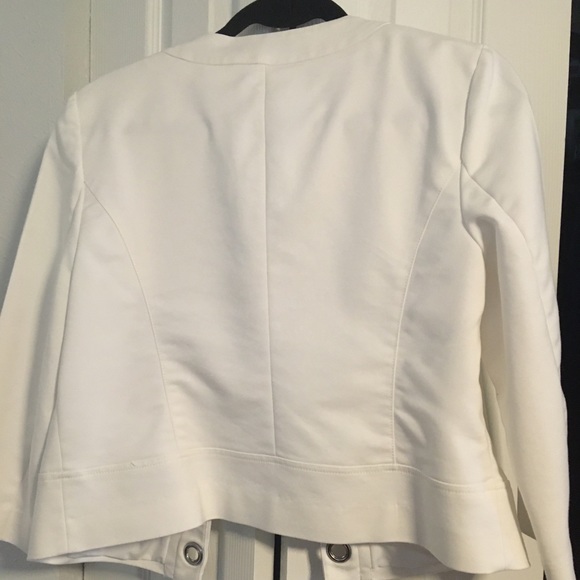 White Roz & Ali Jacket - Picture 2 of 3